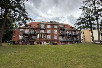 Wohnung zum Mieten in Schwerin 819 € 81.86 m² 2 zimmer