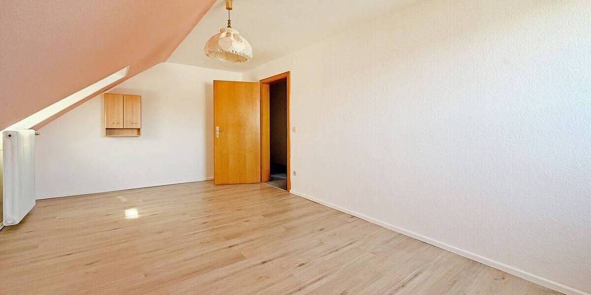 Einfamilienhaus Emmerthal Groß Berkel - 9 Zimmer, 192 m&sup2;, 300.000&euro; | Angebot:26176304