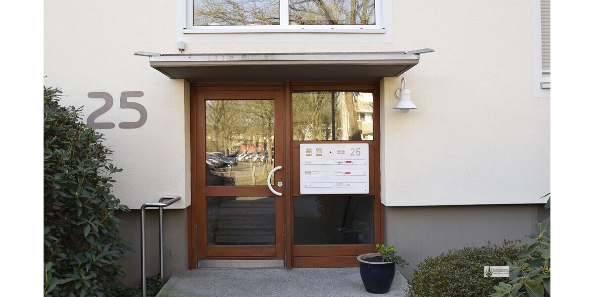 Große 71 m² 3 Zimmer Wohnung mit Einbauküche und Balkon 3 zimmer