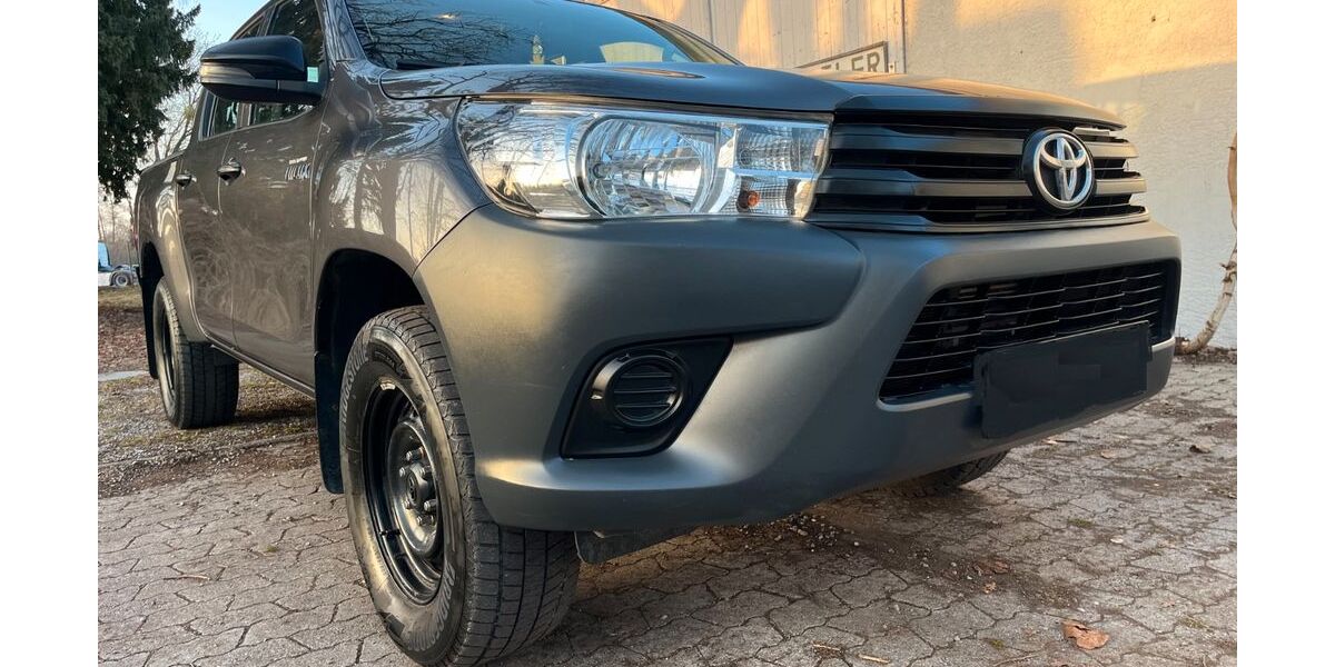 Toyota Hilux 185.507 km 22.491 &euro; München 80935