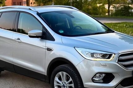 Ford Kuga 57.000 km 13.500 &euro; Jülich 52428