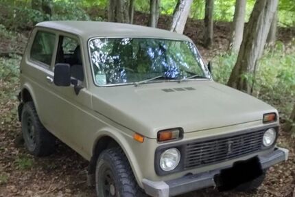 Lada Niva 103.904 km 3.899 € Burgthann 90559