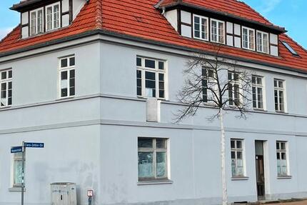 Haus Ludwigslust - 10 Zimmer, 340 m&sup2;, 280.000&euro; | Angebot:8639972