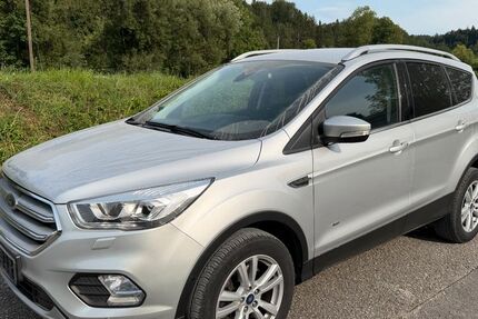 Ford Kuga 93.000 km 7.999 &euro; Miesbach 83714