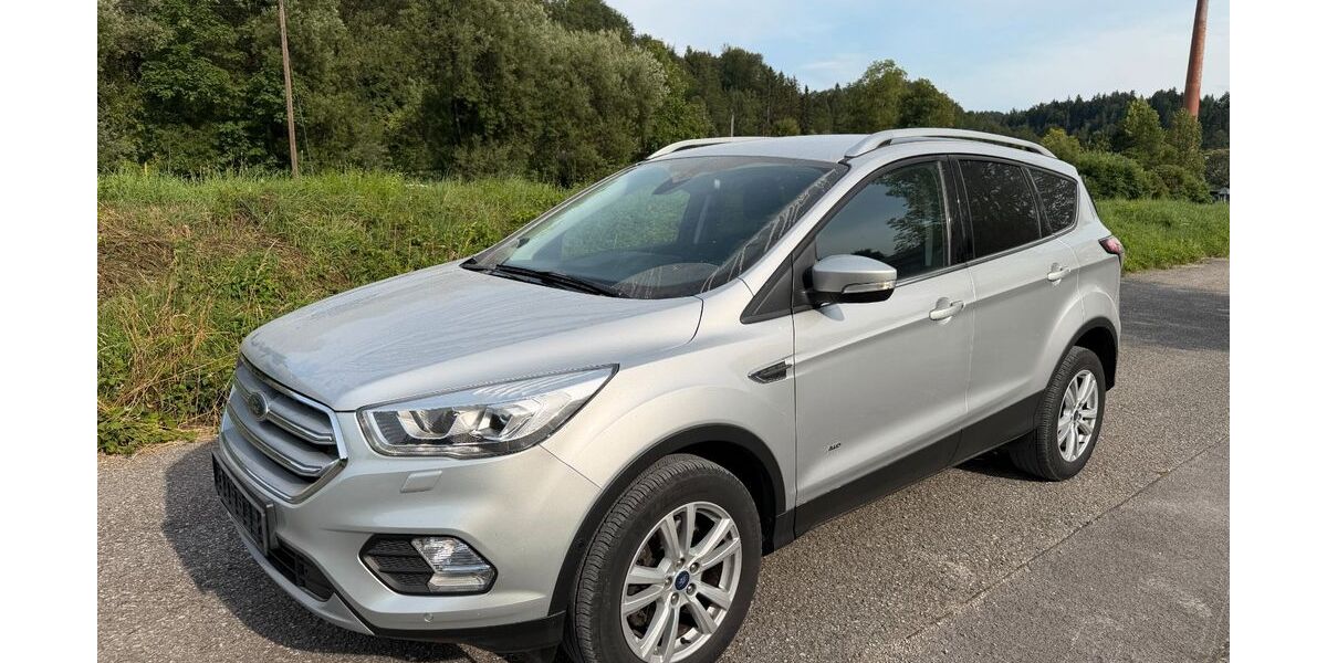 Ford Kuga 93.000 km 7.999 &euro; Miesbach 83714