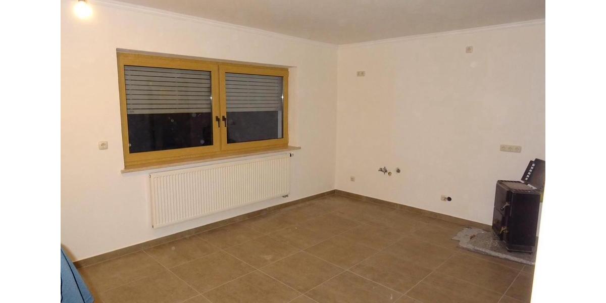 Etagenwohnung Schöfweg - 4 Zimmer, 130 m&sup2;, 900&euro; | Angebot:26063255