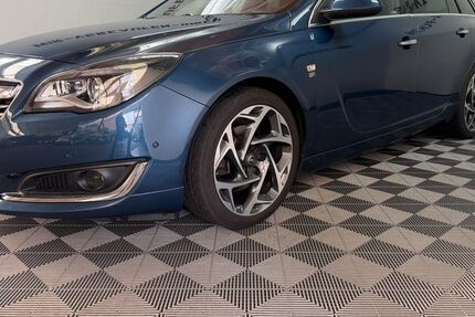 Opel Insignia 127.909 km 10.600 € Fulda 36043