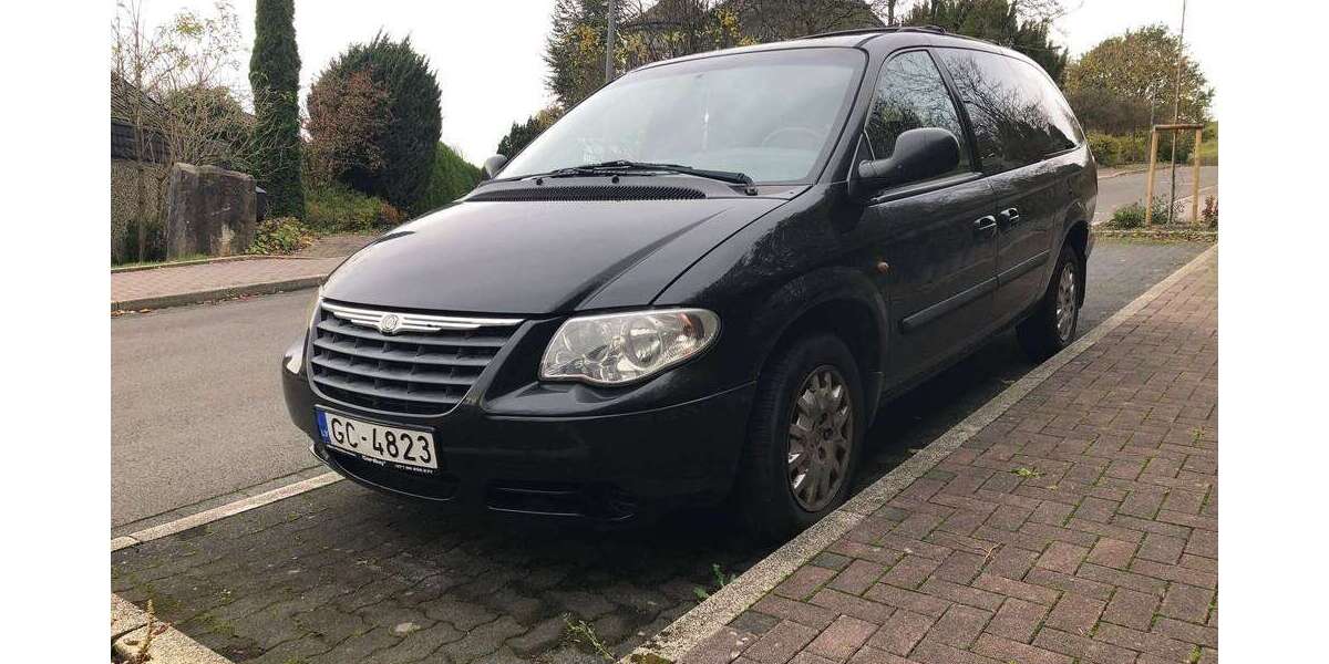 Chrysler Voyager 201.000 km 2.000 € Halver 58553