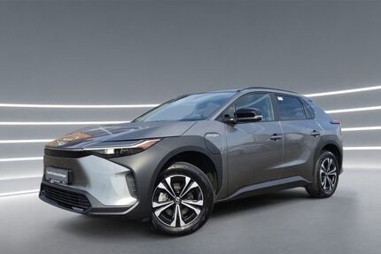 Toyota bZ4X 13.800 km 30.990 &euro; Rheinbach 53359