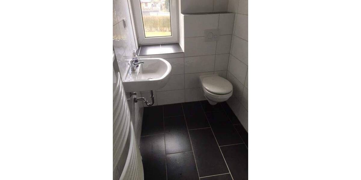 Etagenwohnung Teuchern - 2 Zimmer, 53 m&sup2;, 45.000&euro; | Angebot:26820023
