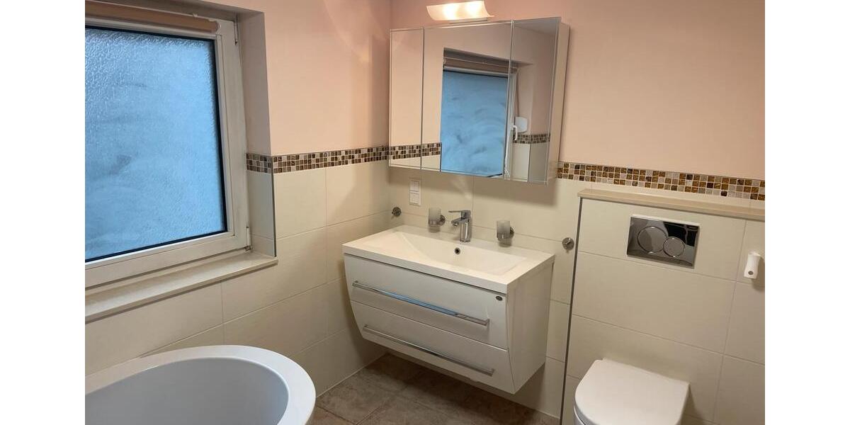 Doppelhaushälfte Nidda - 4 Zimmer, 125 m&sup2;, 1.650&euro; | Angebot:24743463