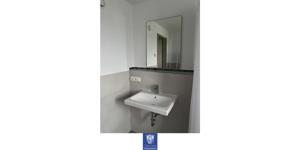 Etagenwohnung Arnsdorf - 2 Zimmer, 42 m&sup2;, 555&euro; | Angebot:26665631