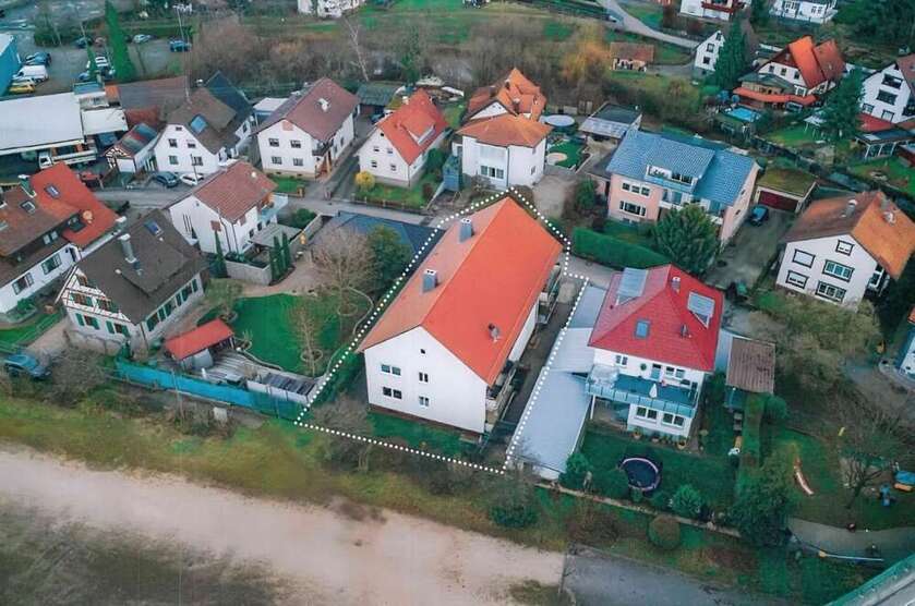 Haus zum Kaufen in Kappelrodeck 1.049.000 € 530 m²