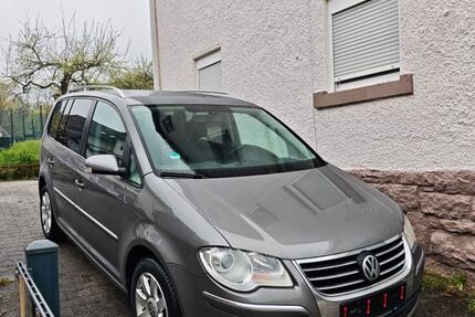 VW Touran 281.650 km 4.599 &euro; Gaggenau 76571