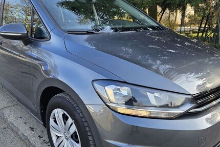 VW Touran 182.000 km 11.362 &euro; Kelkheim 65779