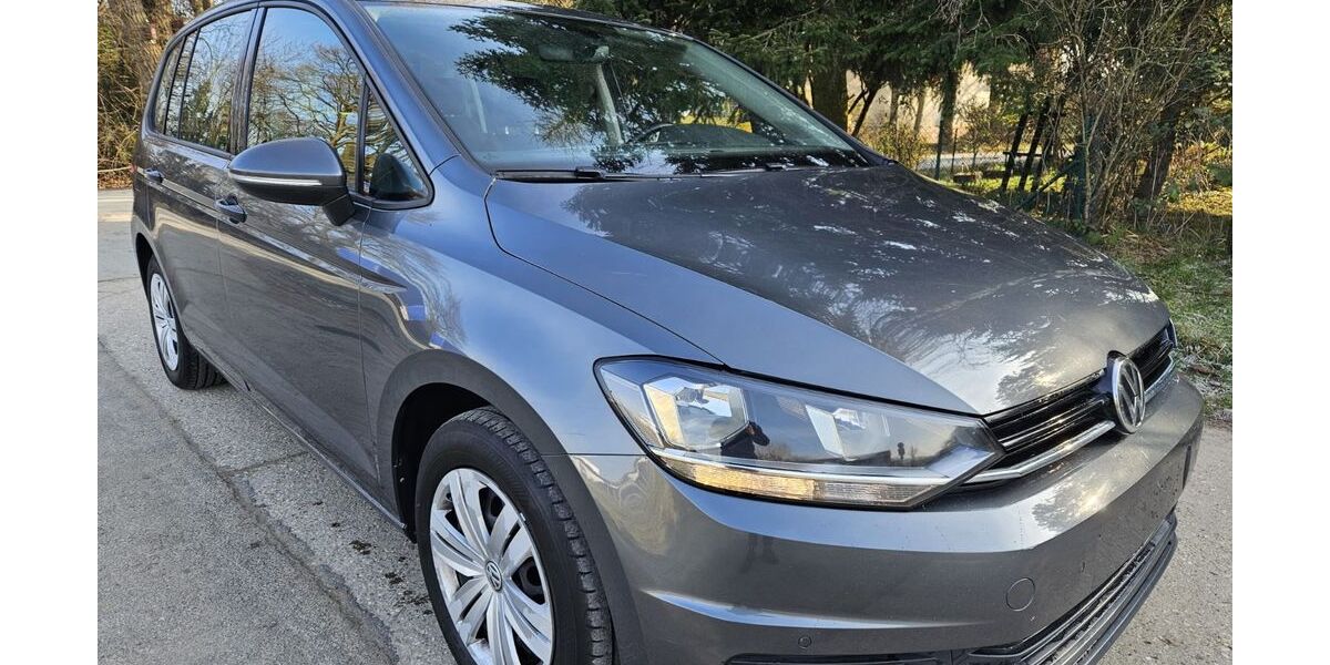 VW Touran 182.000 km 11.362 &euro; Kelkheim 65779