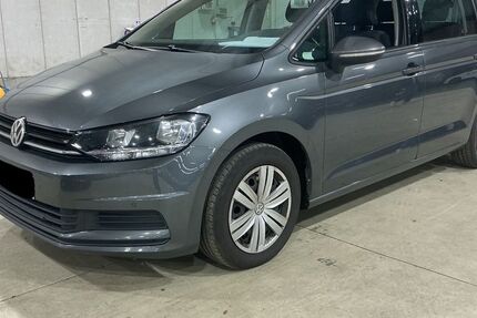 VW Touran 182.000 km 12.678 &euro; Kelkheim 65779