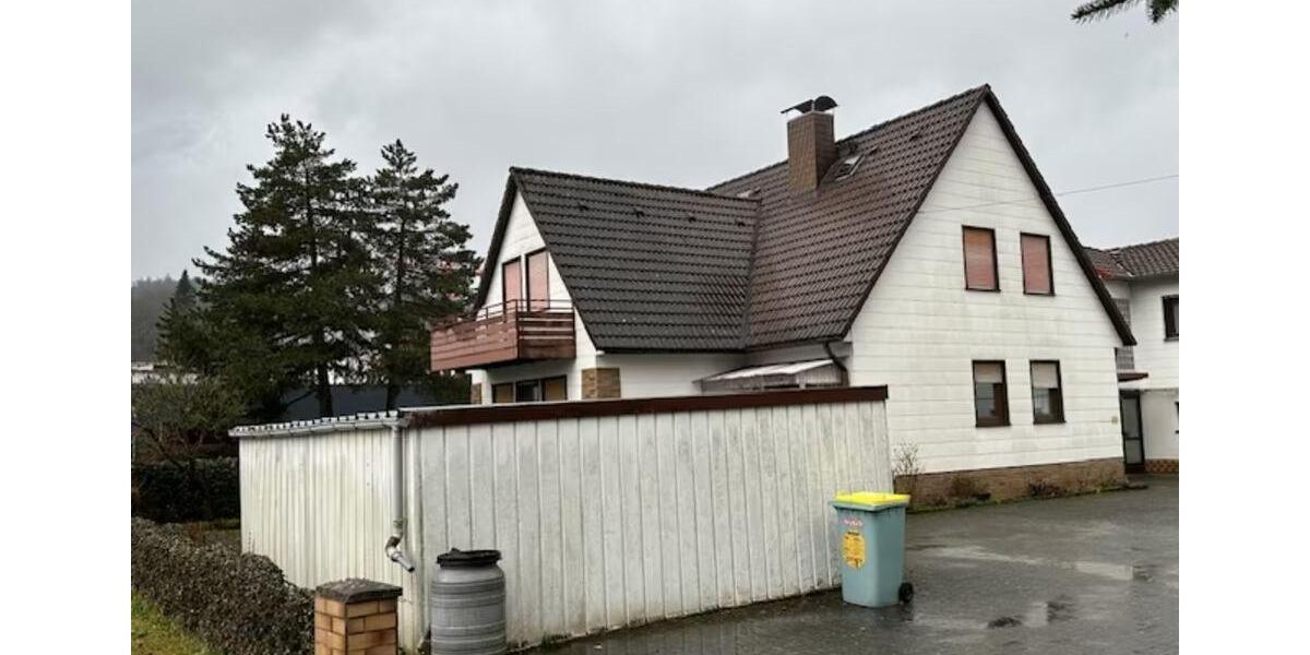 Einfamilienhaus Schlüchtern - 11 Zimmer, 170 m&sup2;, 299.999&euro; | Angebot:26373321