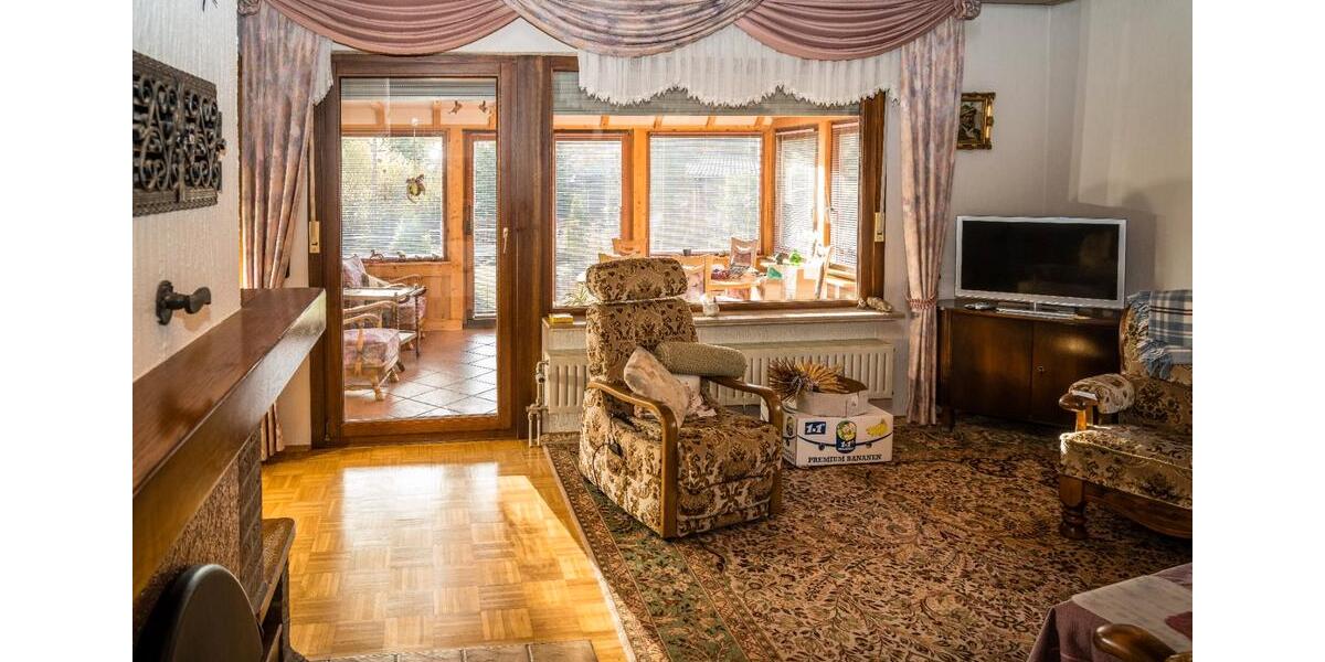 Einfamilienhaus Vöhl - 6 Zimmer, 158 m&sup2;, 240.000&euro; | Angebot:27081689