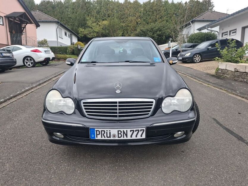 Mercedes-Benz C 200 231.880 km 2.200 € Büdesheim 54610