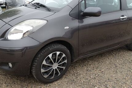 Toyota Yaris 90.600 km 4.950 &euro; Neumarkt/OPf 92318