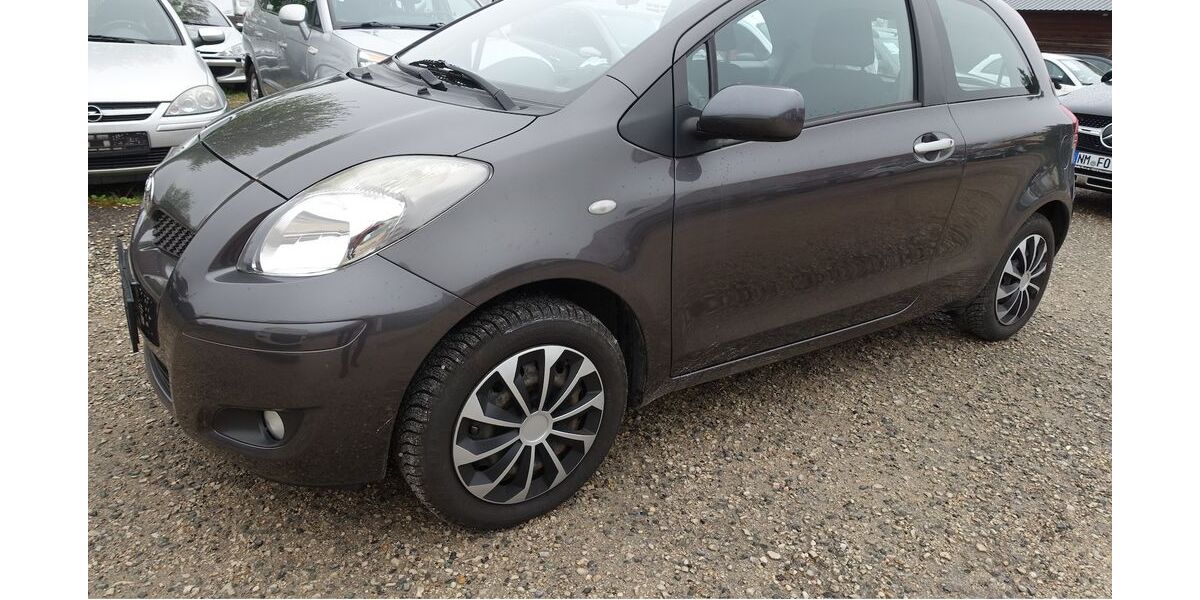 Toyota Yaris 90.600 km 4.950 &euro; Neumarkt/OPf 92318