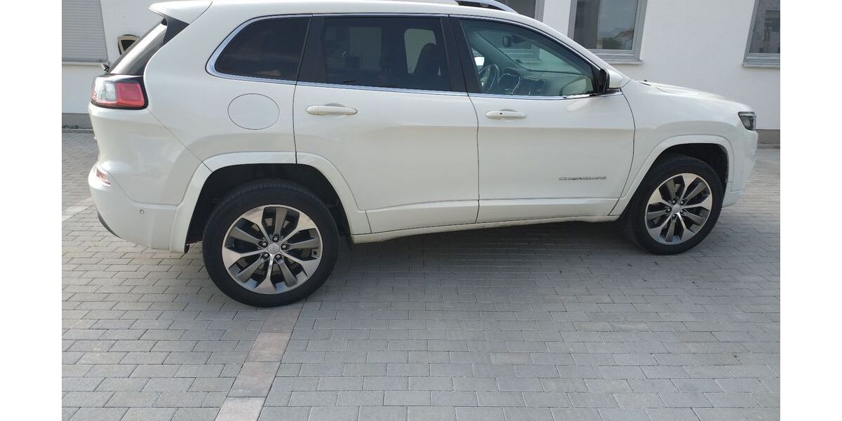 Jeep Cherokee 68.500 km 20.999 &euro; Zaisenhausen 75059