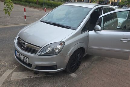 Opel Zafira 200.000 km 900 &euro; Frankfurt am Main 60326