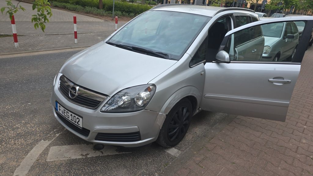 Opel Zafira 200.000 km 900 &euro; Frankfurt am Main 60326