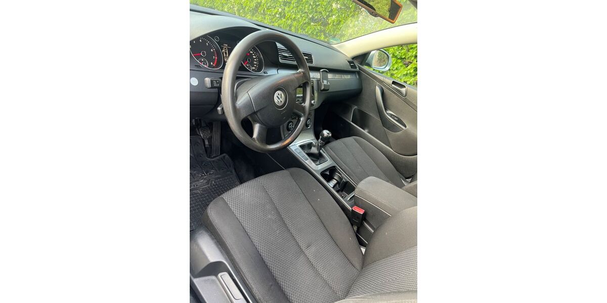 VW Passat 154.416 km 2.700 &euro; Schifferstadt 67105