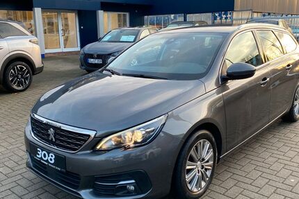 Peugeot 308 136.700 km 8.950 &euro; Papenburg 26871