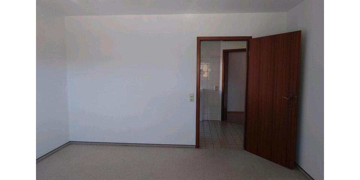 Erdgeschoßwohnung Straßberg - 3 Zimmer, 85 m&sup2;, 195.000&euro; | Angebot:26039823