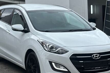 Hyundai i30 144.000 km 6.500 &euro; Berlin 12351