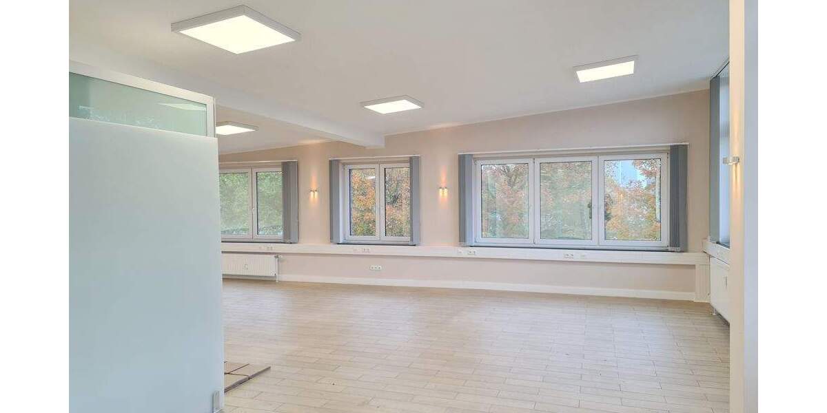 Gewerbeobjekt Seevetal Maschen - 2 Zimmer, 145 m&sup2;, 1.370&euro; | Angebot:25778989
