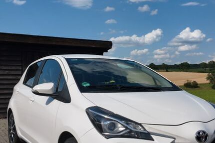 Toyota Yaris 74.000 km 9.300 &euro; Borchen 33178