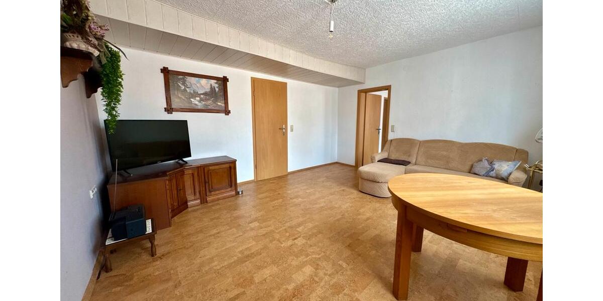 Reihenhaus Kaltennordheim - 6 Zimmer, 135 m&sup2;, 95.000&euro; | Angebot:26718456