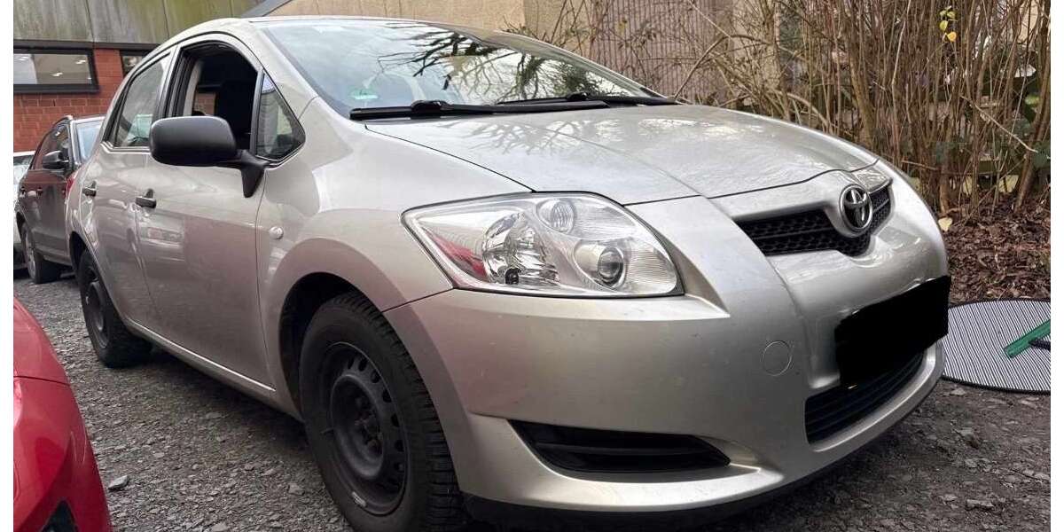 Toyota Auris 229.000 km 2.400 &euro; Nürnberg 90431