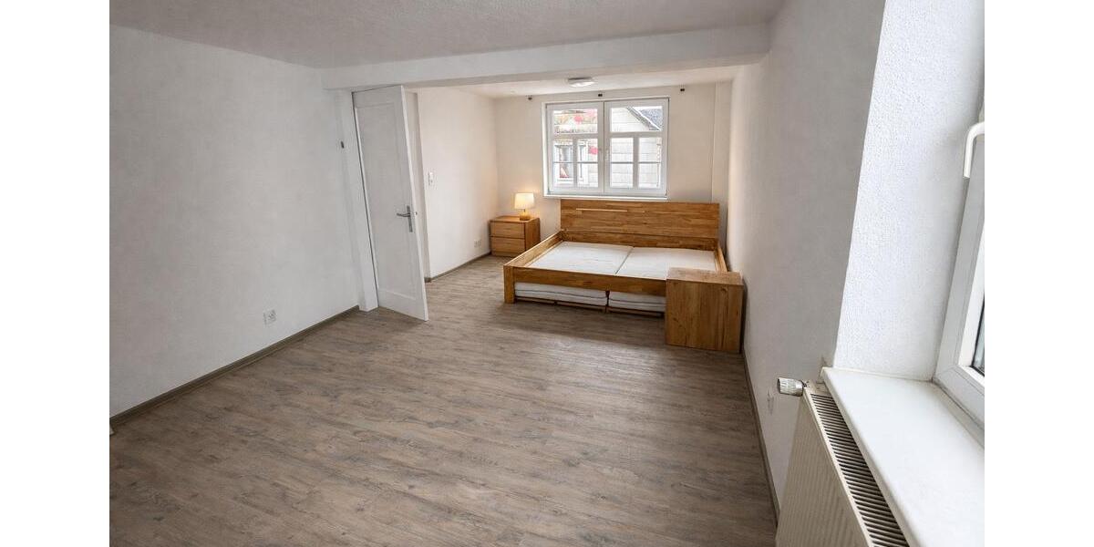 Etagenwohnung Schwalmstadt - 3 Zimmer, 75 m&sup2;, 800&euro; | Angebot:26126713