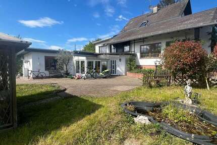 Haus Wiesbaden Biebrich - 10 Zimmer, 290 m&sup2;, 4.500&euro; | Angebot:25903711