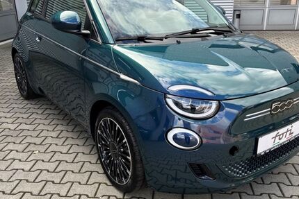 Fiat 500e 5.372 km 25.990 € Berlin 14167