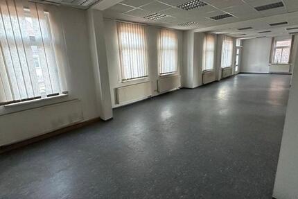 150qm,EG Wohnung zu vermieten, Keller, Parkplatz , Gasheizung 4 zimmer