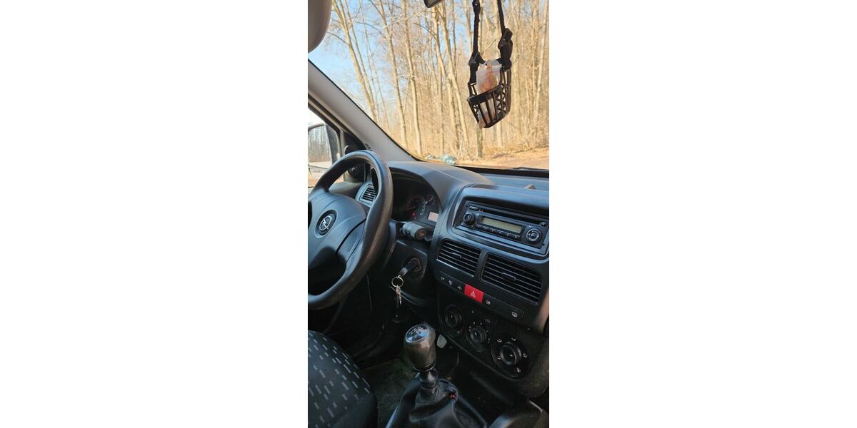 Opel Combo 87.000 km 6.300 &euro; Oberwiera 08396