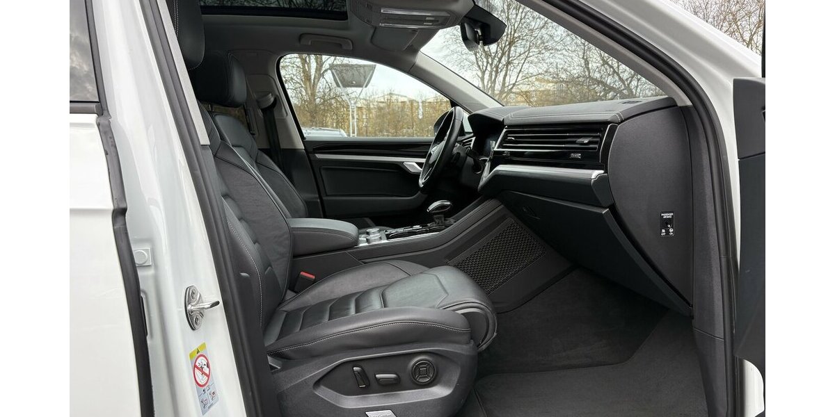 VW Touareg 4Motion KEYLESS/KAMERA/NAVI/PANO/1.HAND 118.663 km 39.900 &euro; Villingen-Schwenningen 78054