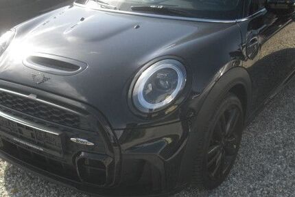 Mini Cooper SE 66.000 km 23.600 &euro; Stammham 84533
