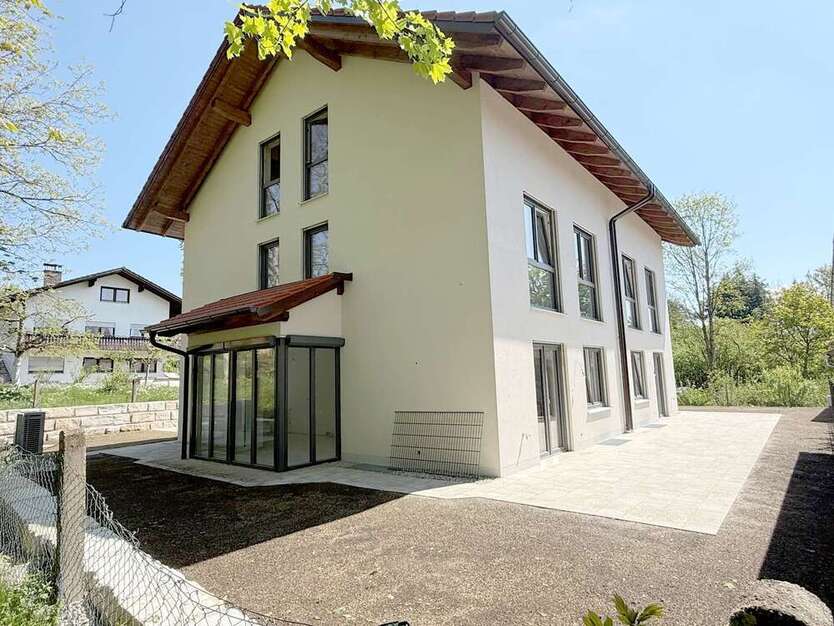 Haus zum Kaufen in Bad Endorf 899.000 € 166 m²