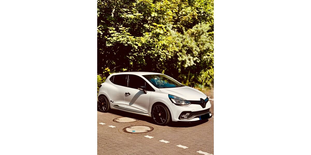 Renault Clio 150.000 km 11.888 &euro; Schwentinental 24223