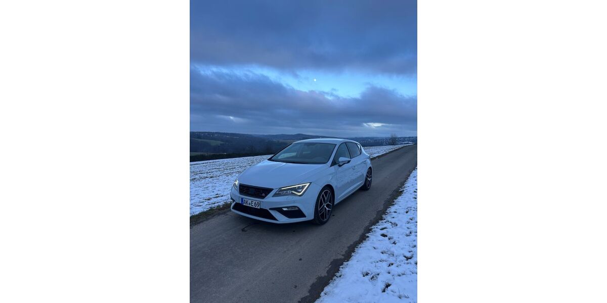 Seat Leon 74.500 km 14.500 &euro; Etzbach 57539