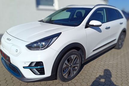 Kia Niro 33.100 km 22.390 € Broderstorf / OT Pastow 18184