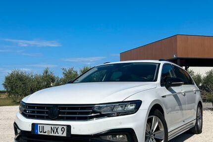 VW Passat Variant 126.000 km 18.600 € Hüttisheim 89185