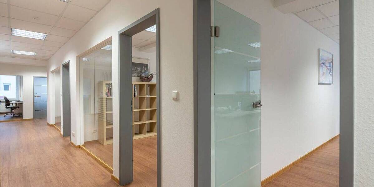 Gewerbeobjekt Augsburg Innenstadt - 7 Zimmer, 350 m&sup2;, 995.000&euro; | Angebot:25676416